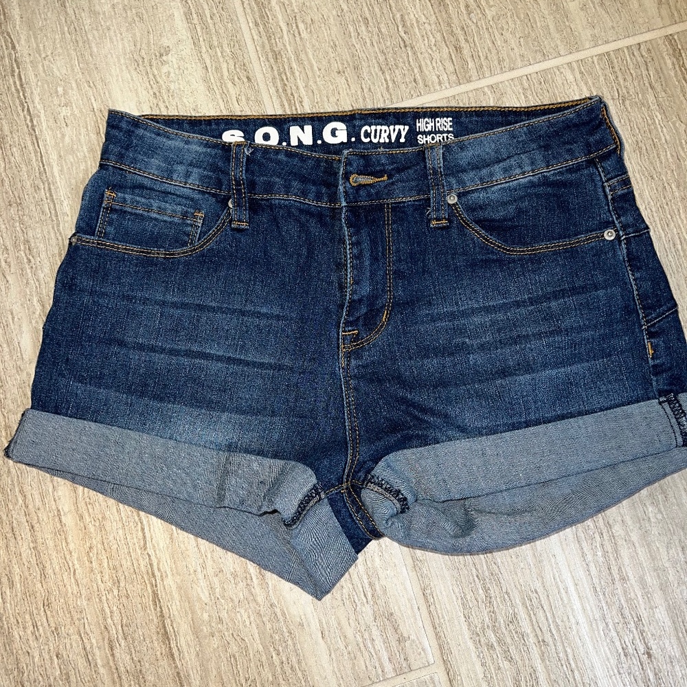 High rise jean short size 9